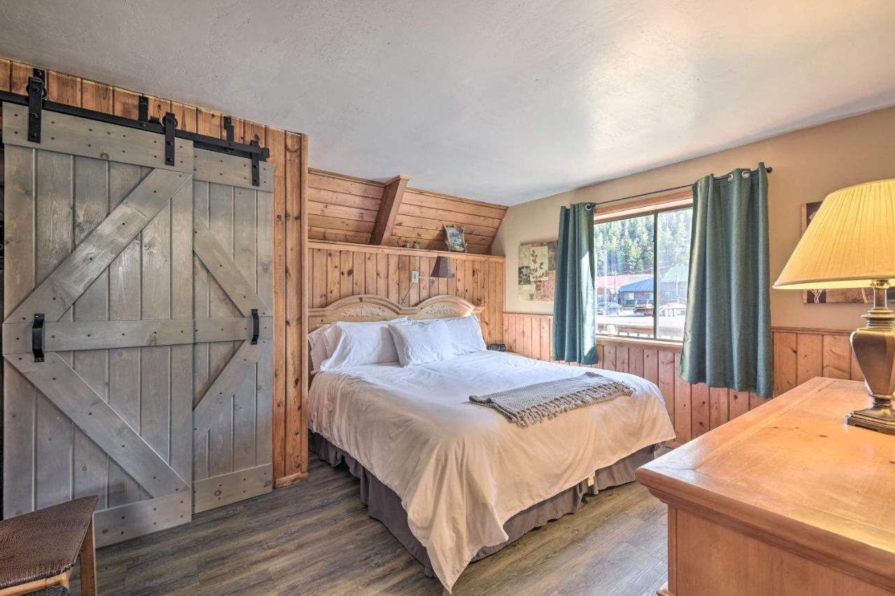 Ski-Inandski-Out Red River Cabin With Mtn Views! Exteriör bild