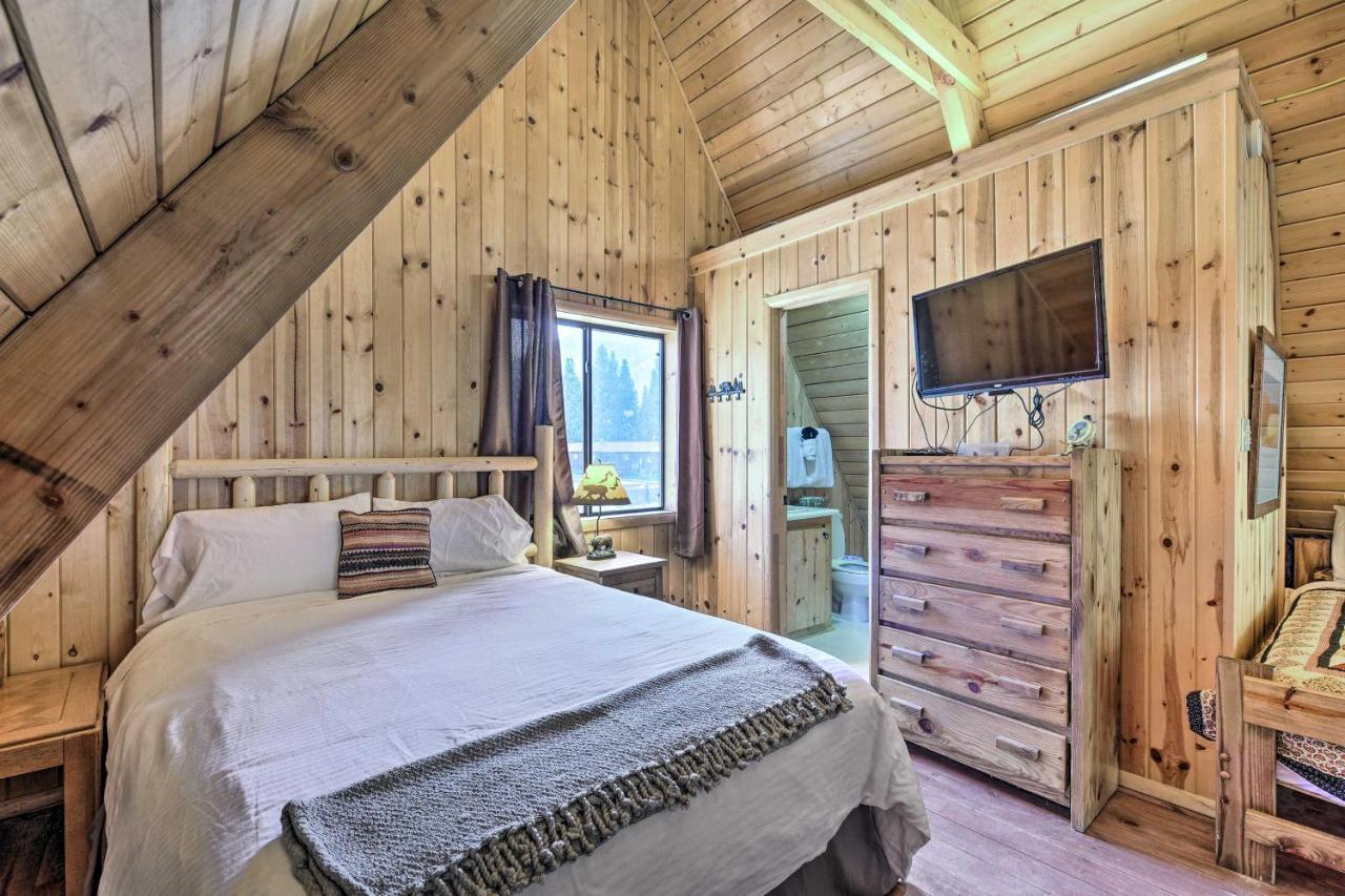 Ski-Inandski-Out Red River Cabin With Mtn Views! Exteriör bild
